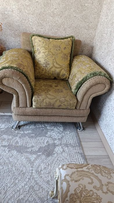 Диваны хорошем состоянии