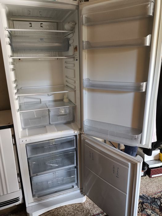Indesit halodilnik