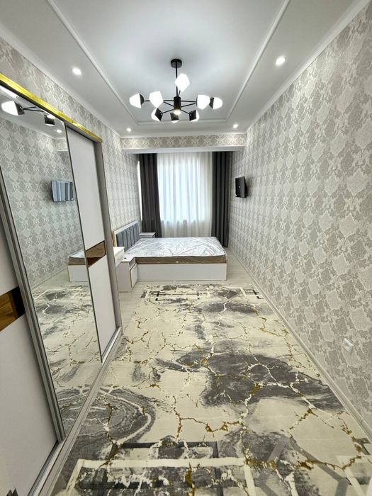 Сдается 2 х комнатная квартира на 3 этаже Крытый рынок 500 $