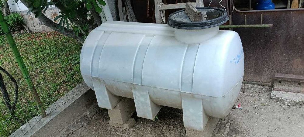 Продавам бидони, буре и дамаджани