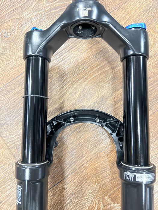 Furcă FOX 34 FLOAT Performance Grip 29", 140 mm