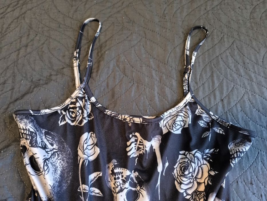 Мини рокля с тънки презрамки размер М