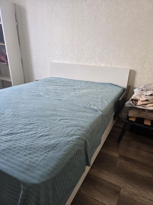 Продаю спальну кровать