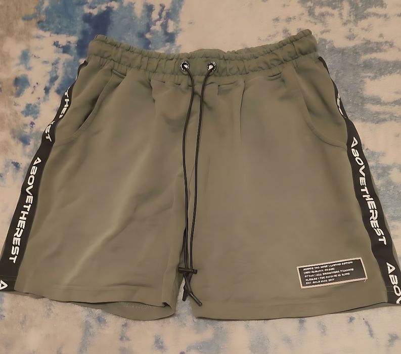 Мъжки спортни къси панталони - Above the rest размер М, без забележки