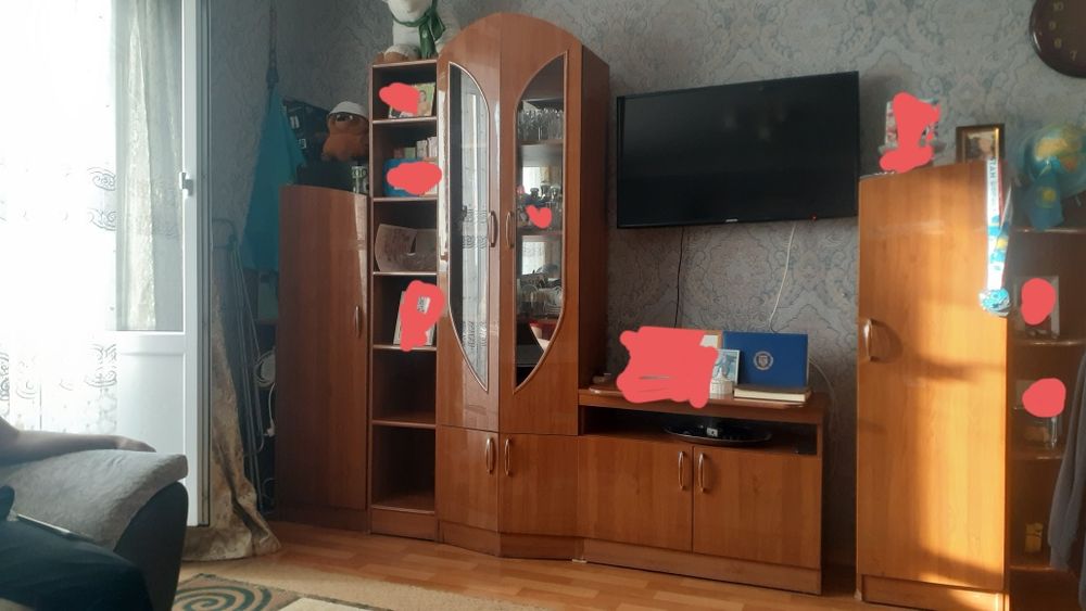 Мебель , продаётся стенка горка