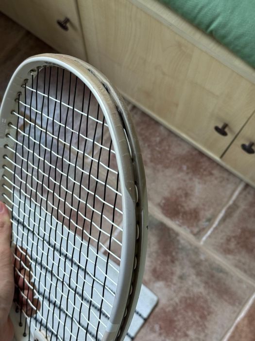 Vând/ schimb yonex vcore 98