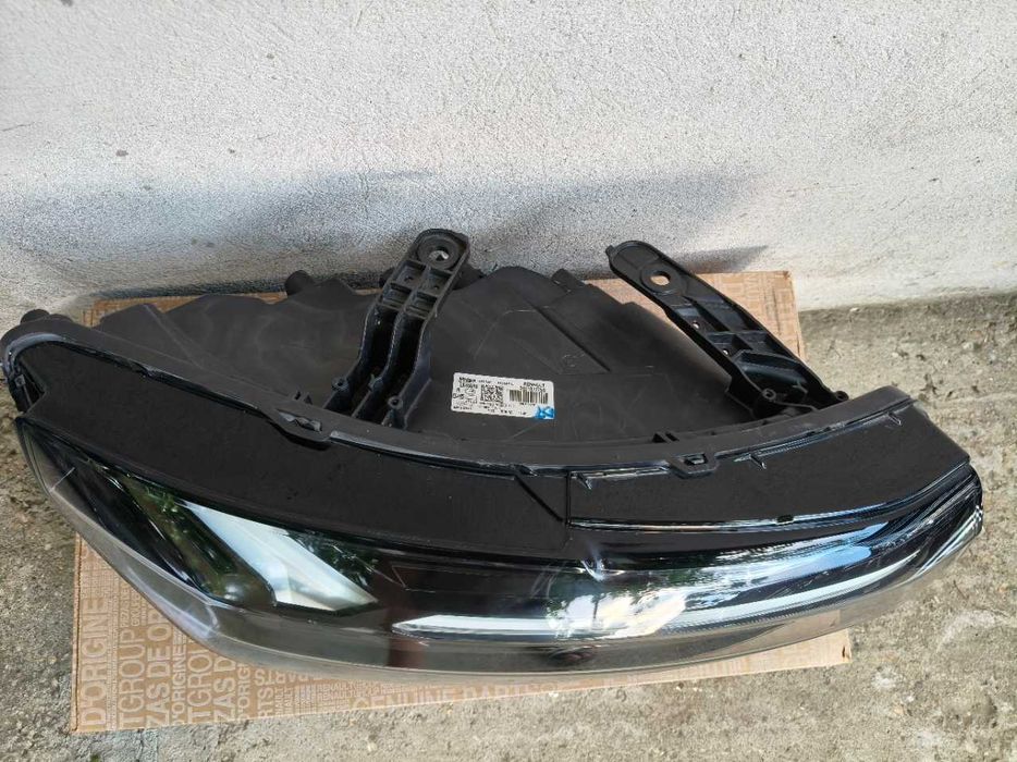 Far dreapta Dacia Duster 3 2024 2025 2026 original impecabil