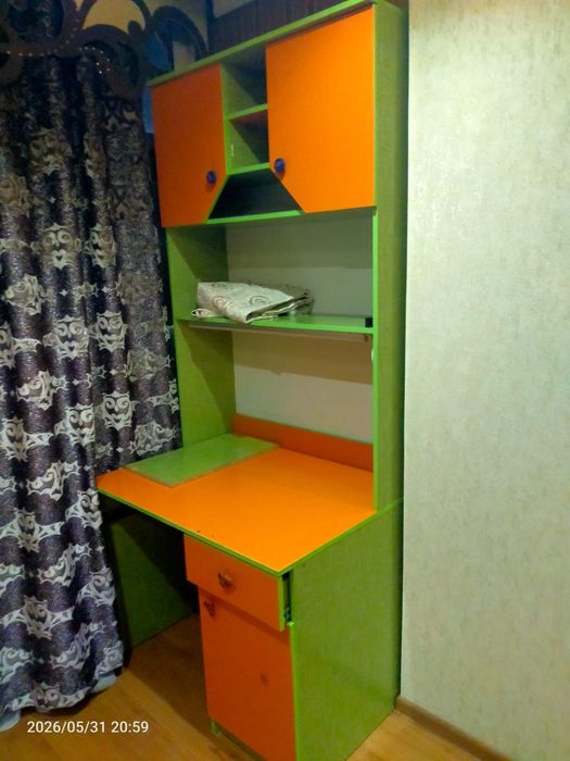 Продам 2 компьютерных стола