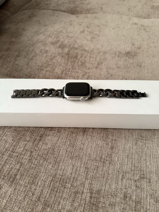 Часы Apple Watch Series 8 41 mm