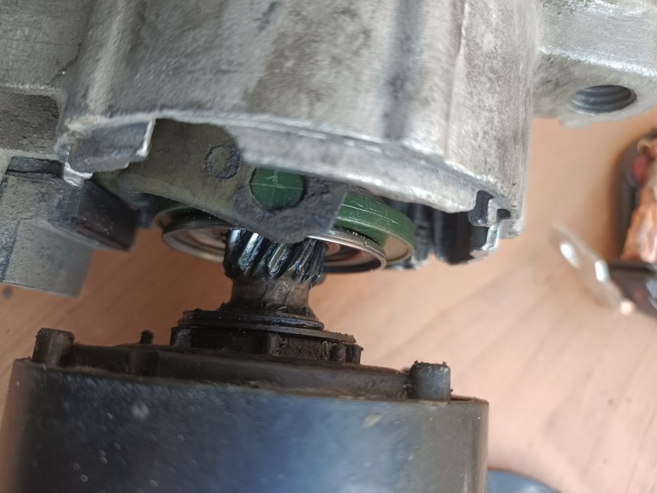 Продам стартер и радиатор печки на audi