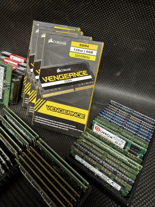 Memorii ram ddr4 diferite modele sodim