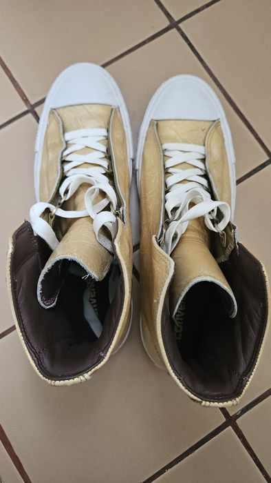 Златни бутикови Converse All Star