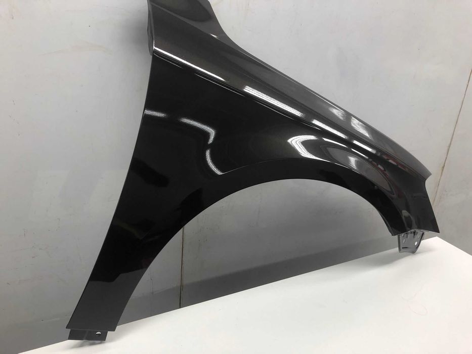 Aripa Fata Dreapta VW Passat B7 An 2011-2014 (LA8X (Maro))