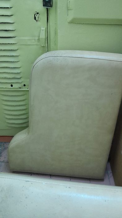 Отдам бесплатно диван