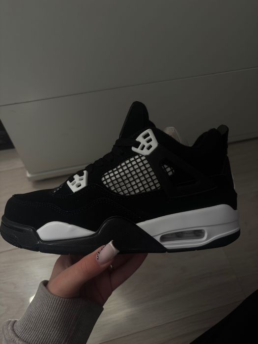 adidasi jordan 4 white thunder marimea 39