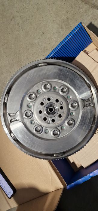 Vand volanta SUBARU LEGACY noua