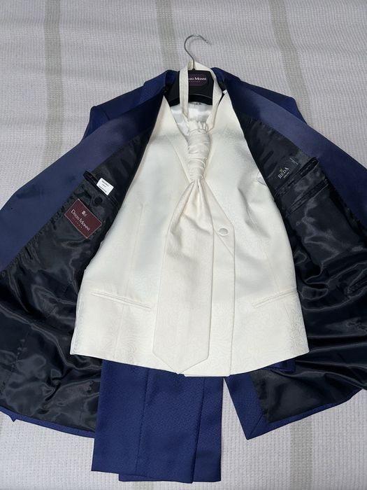 Официален костюм с елек и фишу- НОВ Desizo Monni