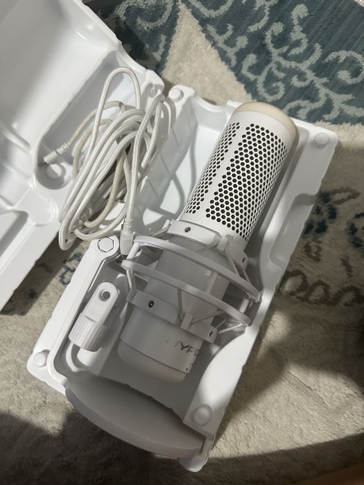 HyperX QuadCast S White