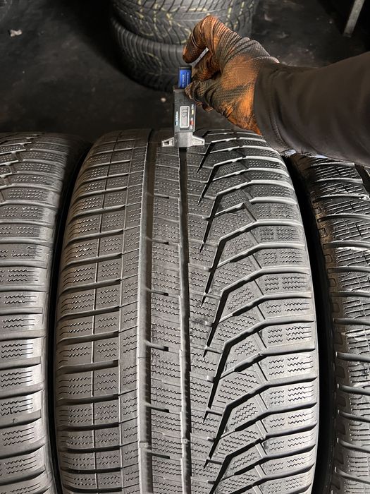 4 anvelope iarna 295/35/21 , Pirelli /Hankook !
