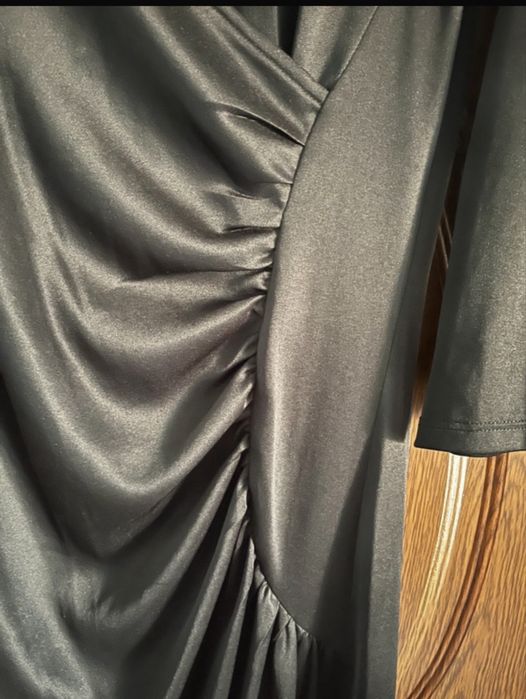 Rochie neagra, eleganta