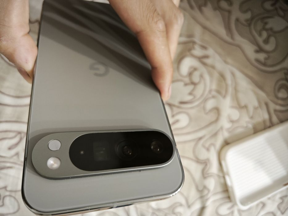 Pixel 9 pro xl 12/128gb gray без торга