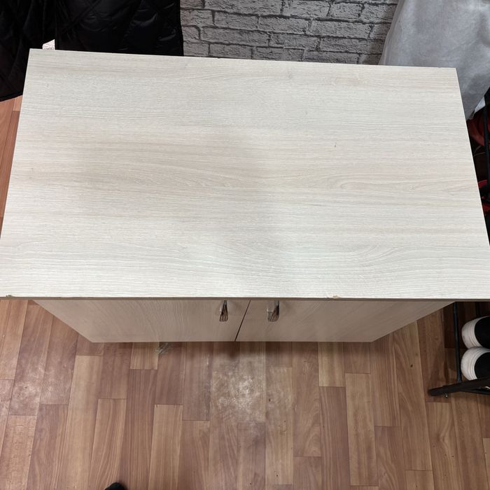 Продам вешалку и шкафчик под обувь