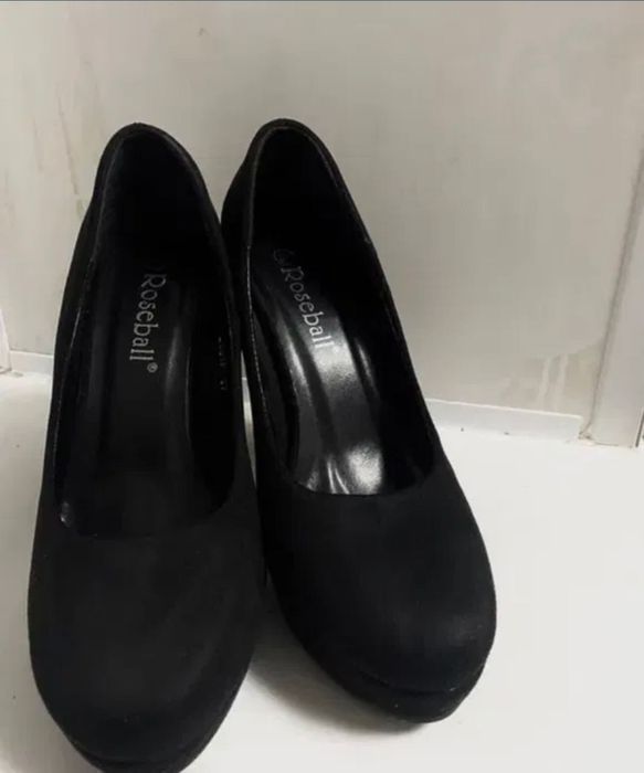 Продам новые туфли