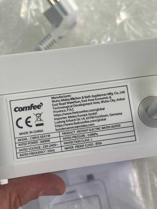Mini încălzitor de apă instant COMFEE CWH3.5EA1W de 3,6 kW pentru chiuvetă, model compact de 230V
