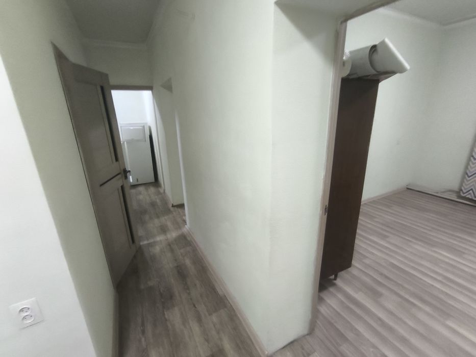 продам 2х комнатную старого типа