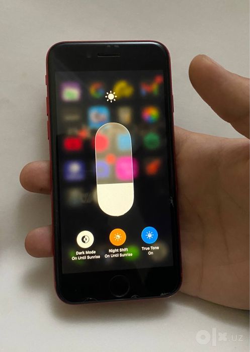 iPhone se 128  qizil