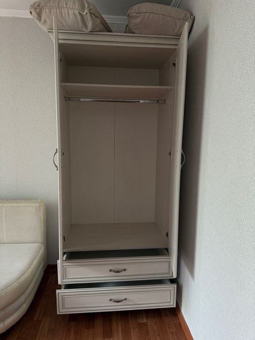 Продам шкаф для одежды Tiffany Woodline Anrex