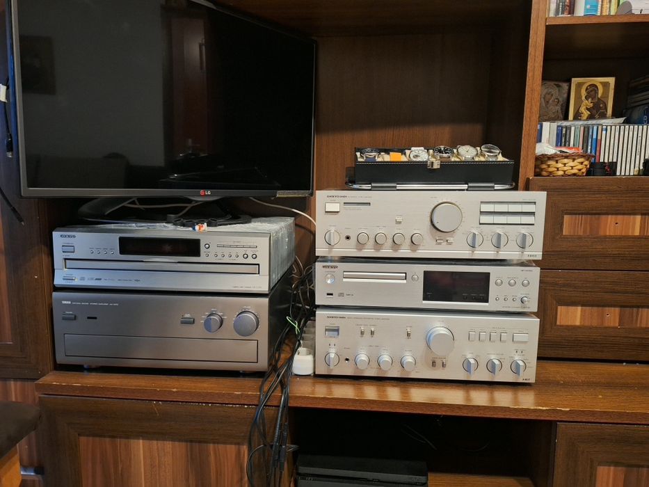 Amplificator Onkyo Integra A8450  k nou argintiu