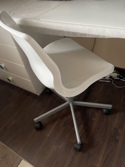 Pat alb supraetjat copii IKEA