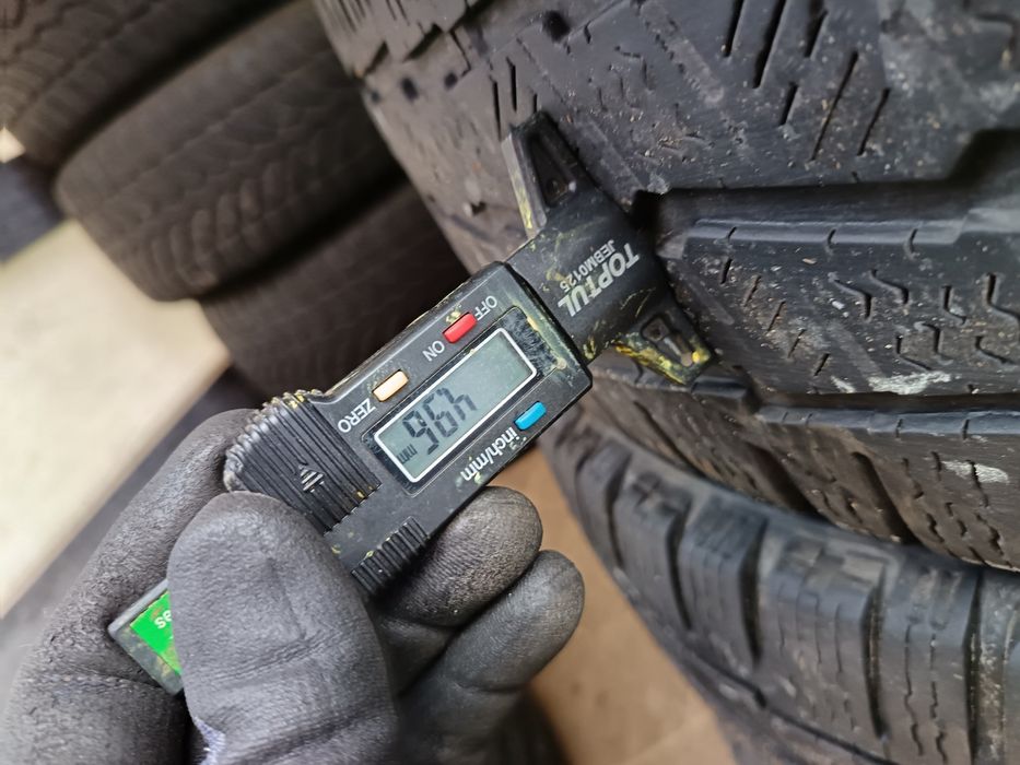 Anvelope MS iarna 235 65 16c Michelin 2024 5mm indice 121/119