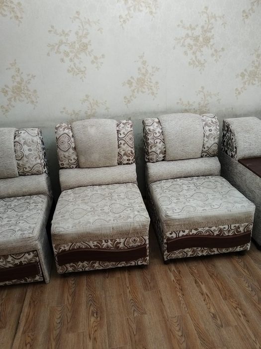 Продам диван б/у после хим чистки