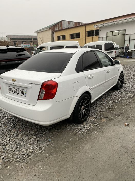 Moshina idiyal holada