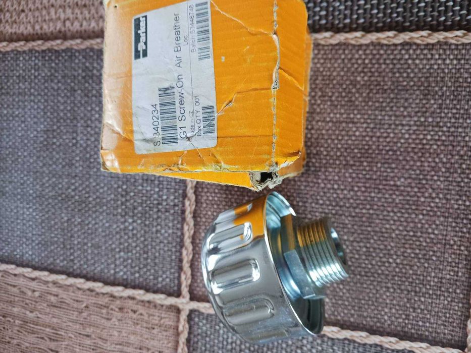 Продавам консумативи за багери  ,камьони .Caterpilar.Hitacho,Isusu,