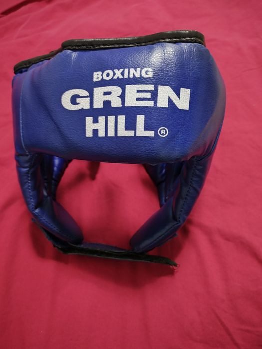 Защитный шлем для единоборств