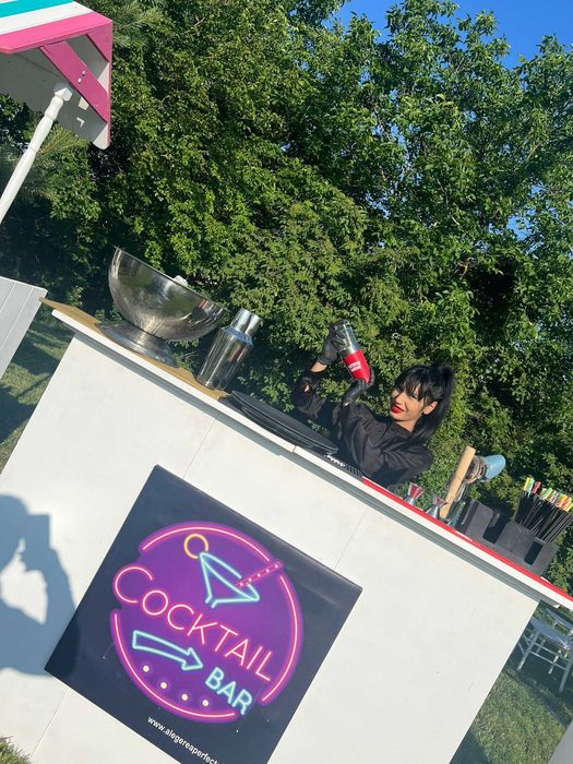Cocktail bar și tort de shot