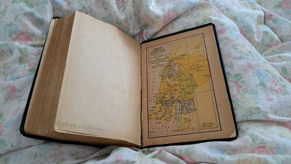 Biblie Veche anii 1940"  Cu trimiteri