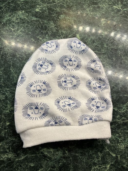 Caciula si salopeta pentru bebelusi