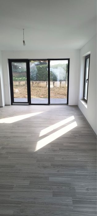 Casa cu etaj de vanzare