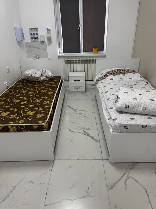 Продам кровати, тумбы, шкафы, столы