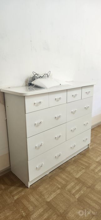 Продам комод для одежды