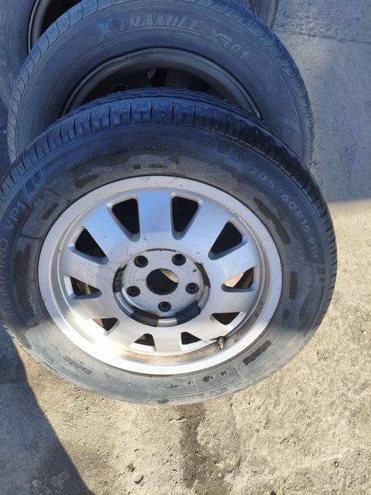 Продам диски с шинами