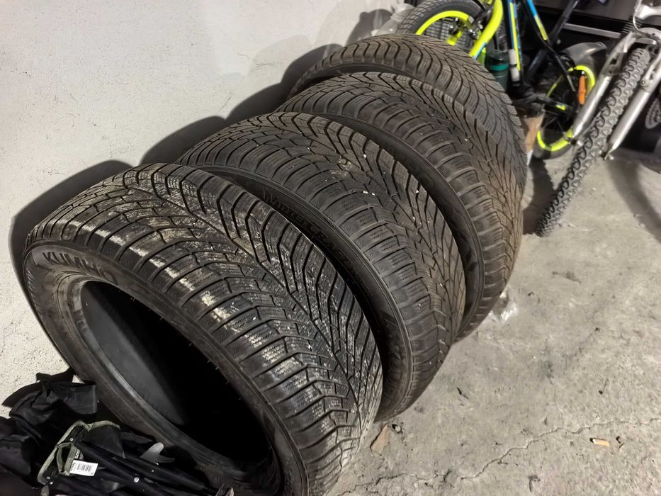 зимни гуми Kumho 225/55 R17 Wintercraft