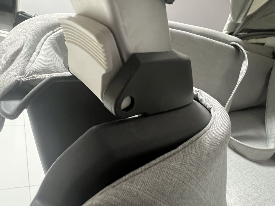 Urgent!!! Vand carucior Stokke v5 gri