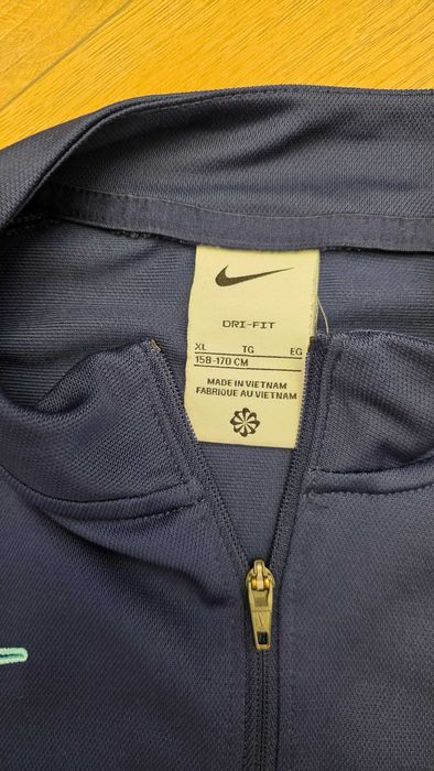 Оригинален екип Nike Dry-Fit 158-170 см.