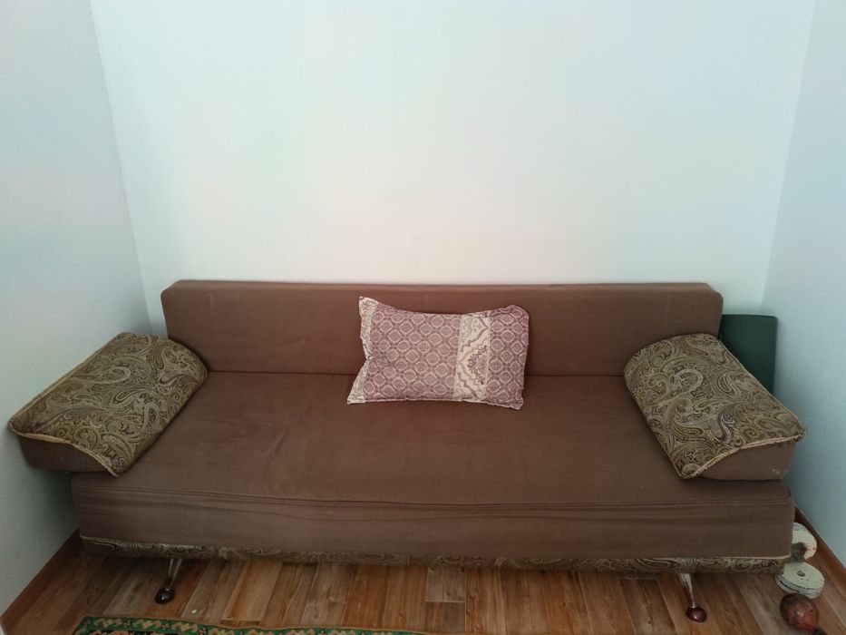 Диван, б/у.10000