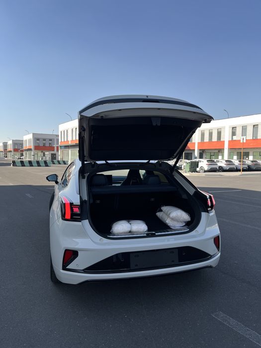 Zeeker 001 yu sport